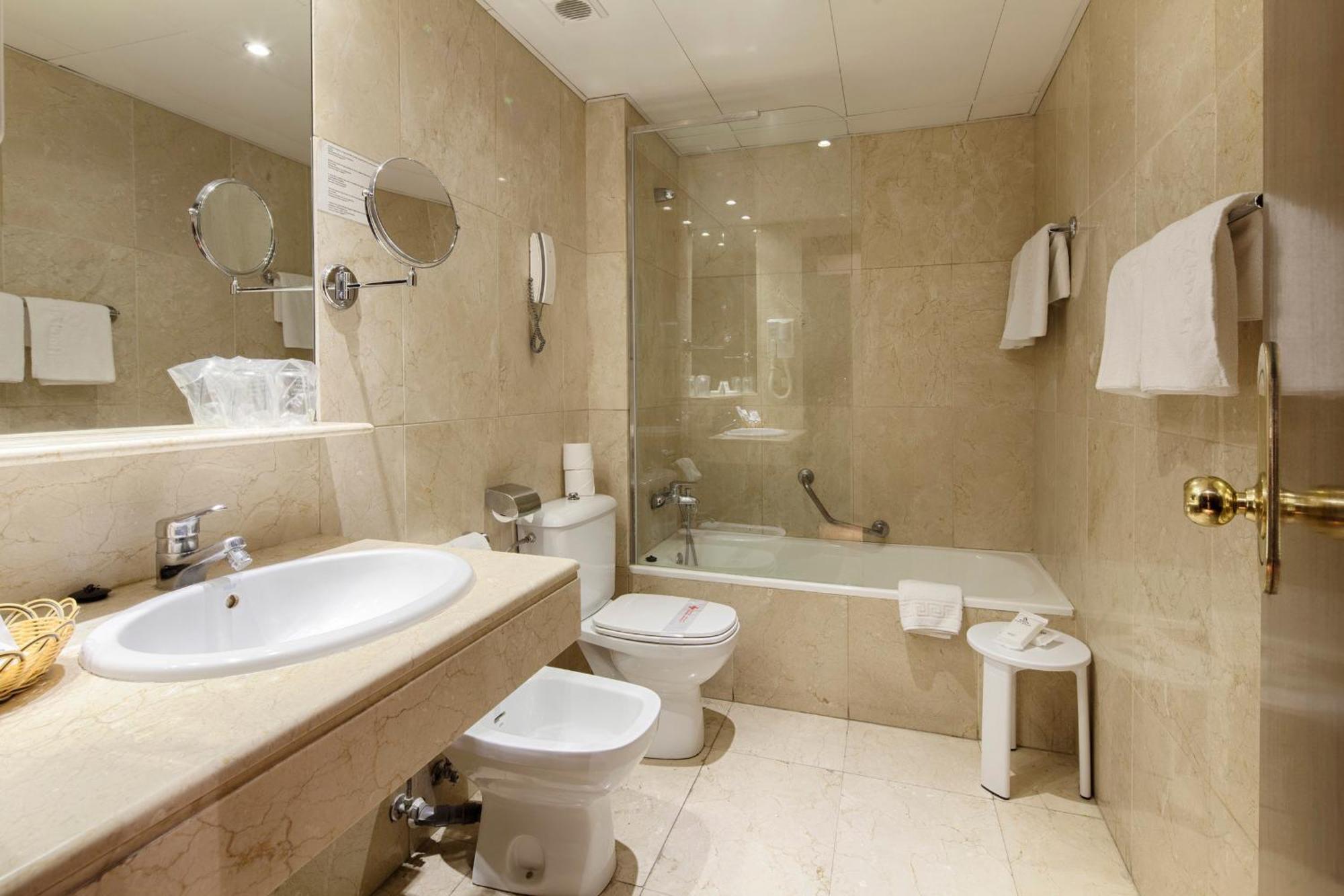Atlantis By Atbcn Hotel